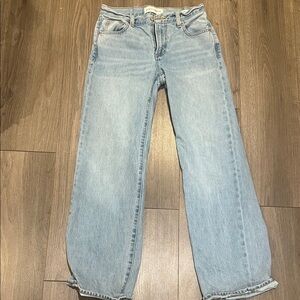 Aritzia Light Blue Straight Leg Women's Jeans